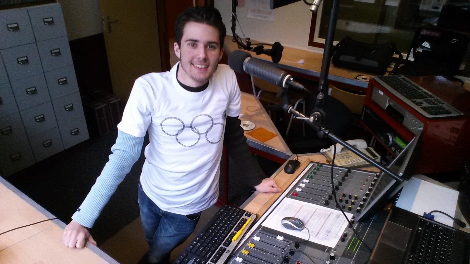 Daan Berg in de studio van Radio Vrolek (2014)