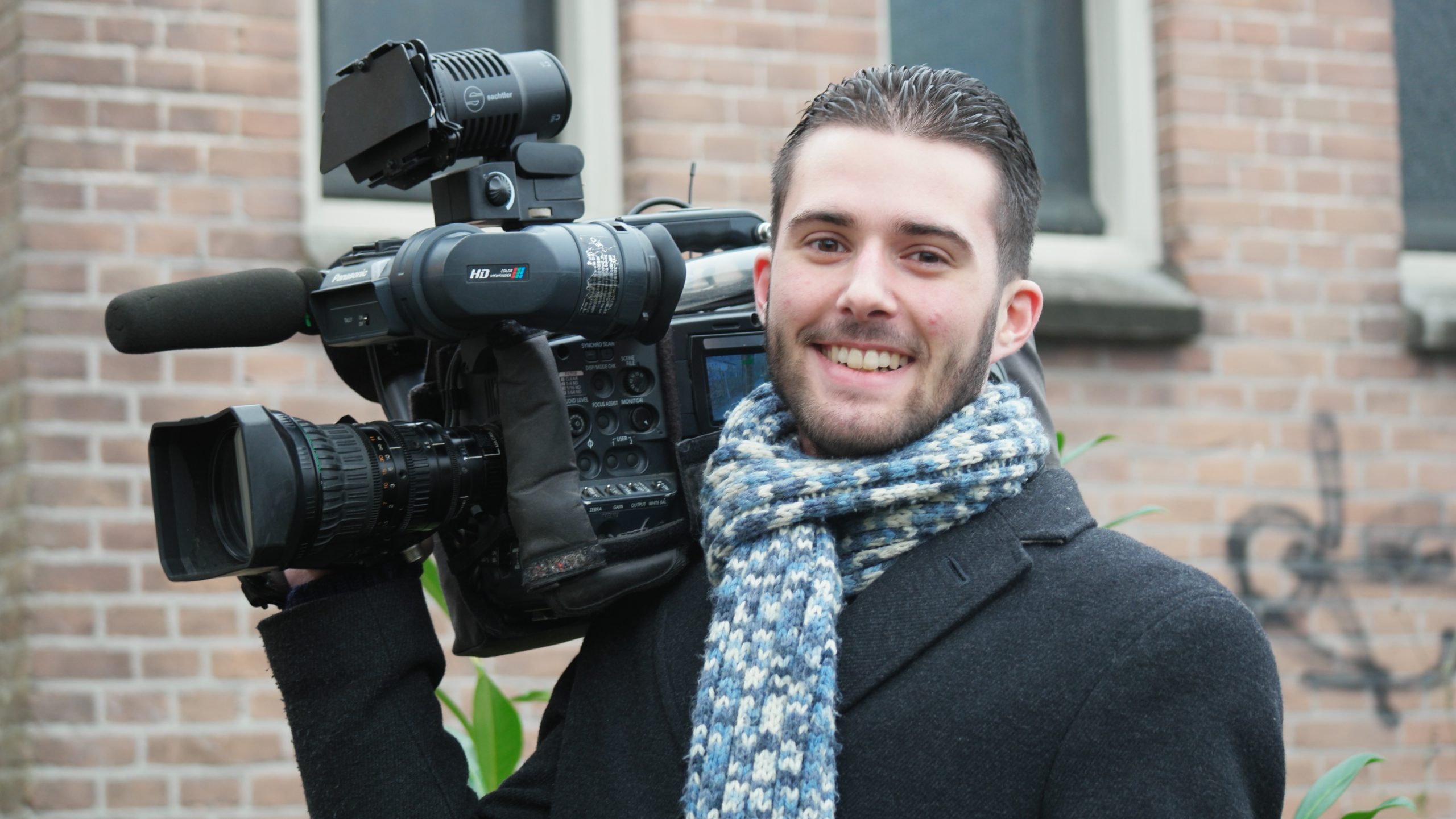 Daan Berg als camerajournalist bij RTV Dordrecht